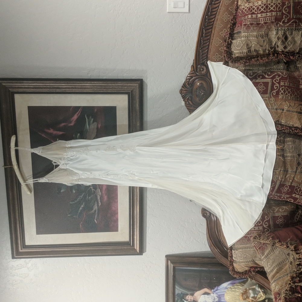 Victoria's Secret cream night gown